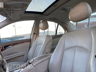 2003 Mercedes-Benz E 320 Sedan – miniatura 9