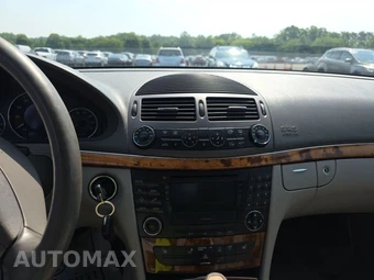 2003 Mercedes-Benz E 320 Sedan – miniatura 11