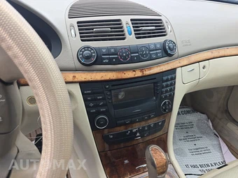 2003 Mercedes-Benz E 320 Sedan – miniatura 11