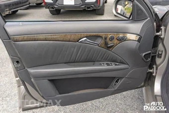 2003 Mercedes-Benz E 55 AMG Sedan - miniatura 14