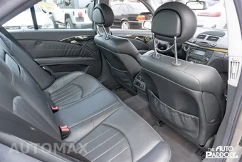 2003 Mercedes-Benz E 55 AMG Sedan - miniatura 19
