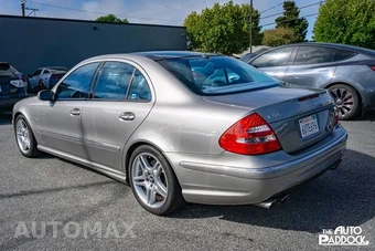 2003 Mercedes-Benz E 55 AMG Sedan - miniatura 7