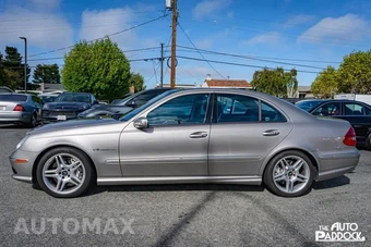 2003 Mercedes-Benz E 55 AMG Sedan - miniatura 8