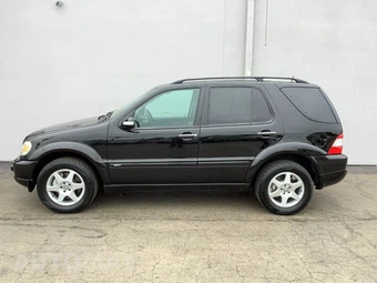 2003 Mercedes-Benz ML 500 – miniatura 3
