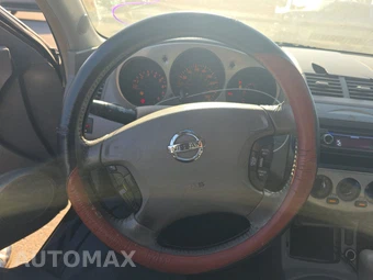 2003 Nissan Altima 3.5 SE – miniatura 10