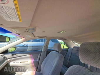 2003 Toyota Camry LE – miniatura 11