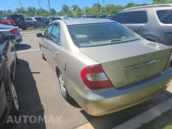 2003 Toyota Camry LE – miniatura 2