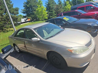 2003 Toyota Camry LE – miniatura 4