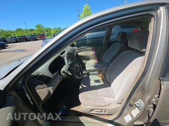 2003 Toyota Camry LE – miniatura 6