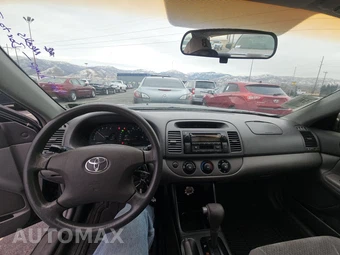 2003 Toyota Camry LE – miniatura 11