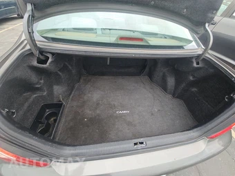 2003 Toyota Camry LE – miniatura 16