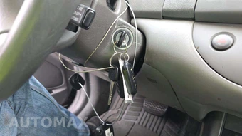 2003 Toyota Camry LE – miniatura 17