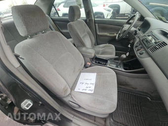 2003 Toyota Camry LE – miniatura 8