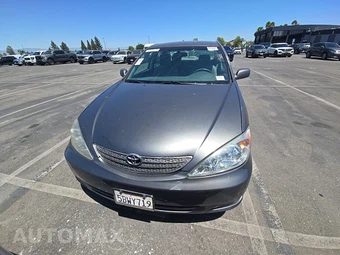 2003 Toyota Camry LE - miniatura 2