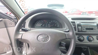 2003 Toyota Camry LE - miniatura 30