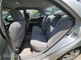 2003 Toyota Camry LE – miniatura 10