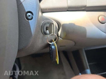 2003 Toyota Camry LE – miniatura 5