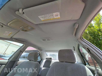 2003 Toyota Camry LE – miniatura 8