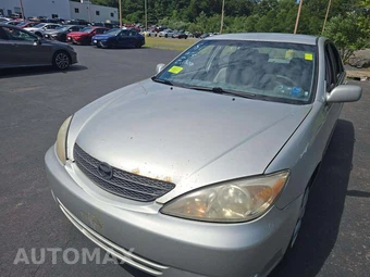 2003 Toyota Camry LE - miniatura 18