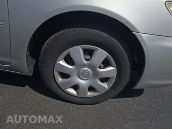 2003 Toyota Camry LE - miniatura 25