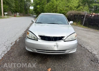 2003 Toyota Camry LE – miniatura 3