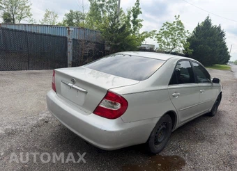 2003 Toyota Camry LE – miniatura 6