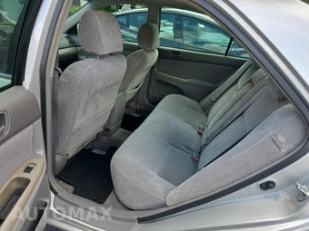 2003 Toyota Camry LE – miniatura 16