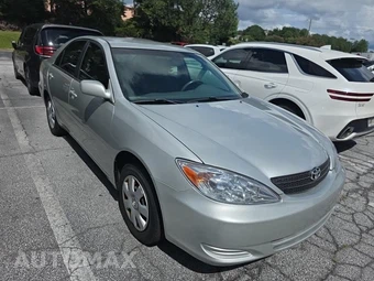 2003 Toyota Camry LE – miniatura 3