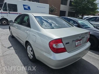 2003 Toyota Camry LE – miniatura 6