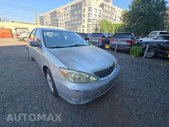 2003 Toyota Camry LE – miniatura 4