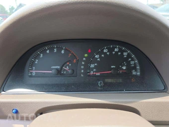 2003 Toyota Camry LE - miniatura 9