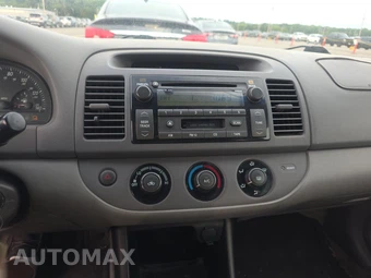 2003 Toyota Camry LE - miniatura 11