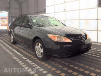 2003 Toyota Camry LE - miniatura 3