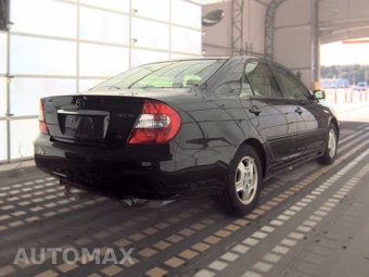 2003 Toyota Camry LE - miniatura 4