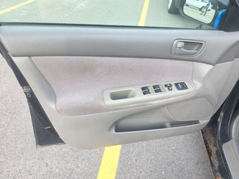 2003 Toyota Camry LE - miniatura 9