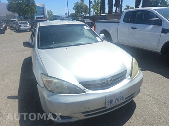 2003 Toyota Camry LE – miniatura 2