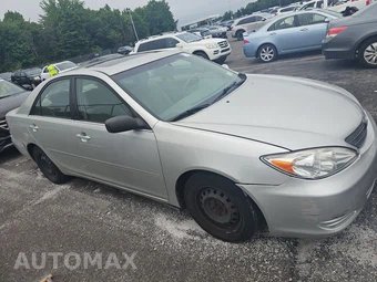 2003 Toyota Camry SE – miniatura 3