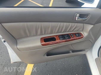 2003 Toyota Camry XLE - miniatura 9