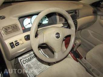 2003 Toyota Corolla CE – miniatura 9