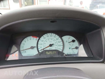 2003 Toyota Corolla LE – miniatura 9