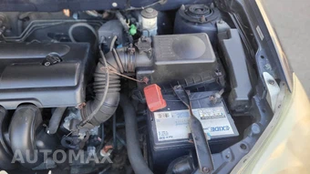 2003 Toyota Matrix XR – miniatura 8
