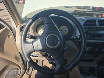 2003 Toyota RAV4 – miniatura 10