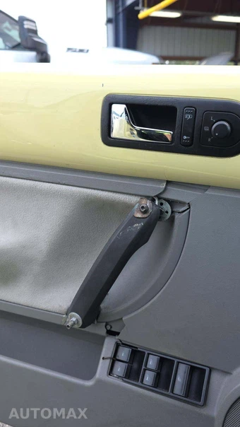 2003 Volkswagen New Beetle Convertible GLS – miniatura 22
