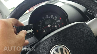 2003 Volkswagen New Beetle GLS Hatchback – miniatura 49