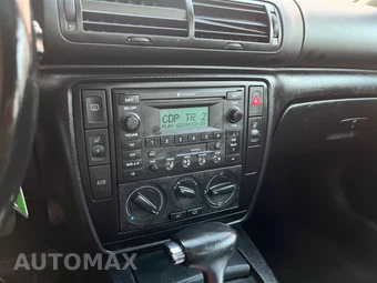 2003 Volkswagen Passat GLS – miniatura 33
