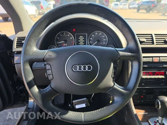 2004 Audi S4 Sedan – miniatura 10