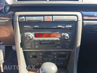 2004 Audi S4 Sedan – miniatura 11