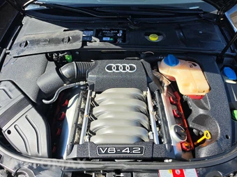 2004 Audi S4 Sedan – miniatura 15