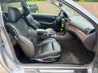 2004 BMW 3 Series Coupe 325Ci - miniatura 18