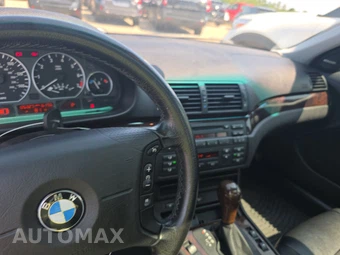 2004 BMW 3 Series Sedan 330xi - miniatura 11